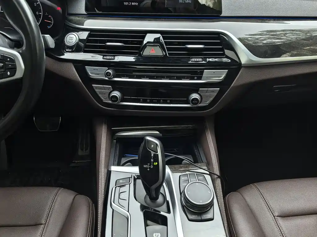 BMW 5 Series 2019 525Li M Sport Package