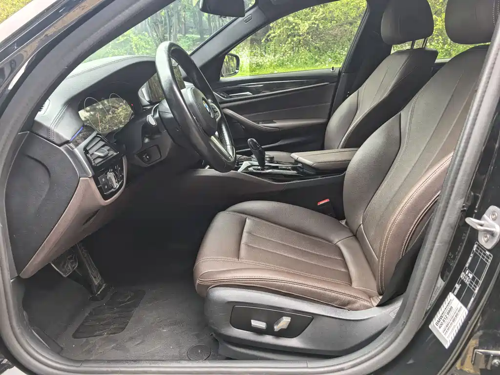 BMW 5 Series 2019 525Li M Sport Package