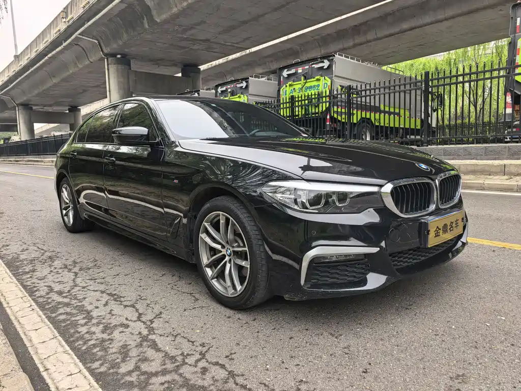 BMW 5 Series 2019 525Li M Sport Package