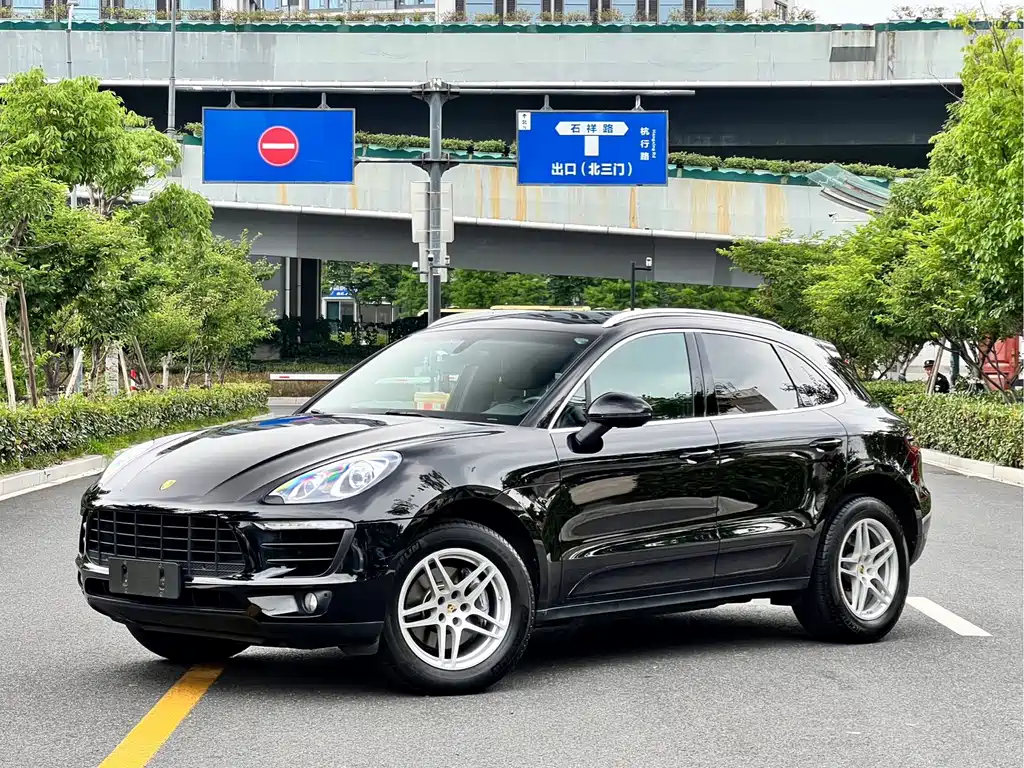 Porsche Macan 2.0T 2016