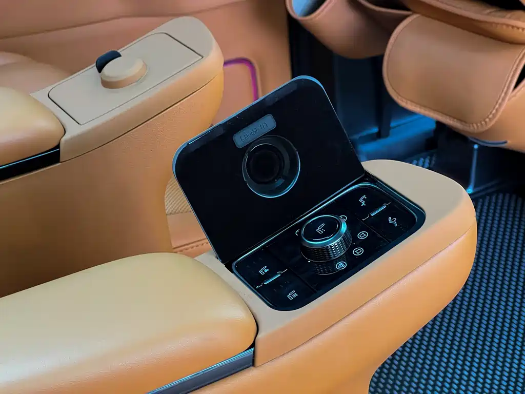 WEY Gaoshan 2025 AWD Gaoshan 8