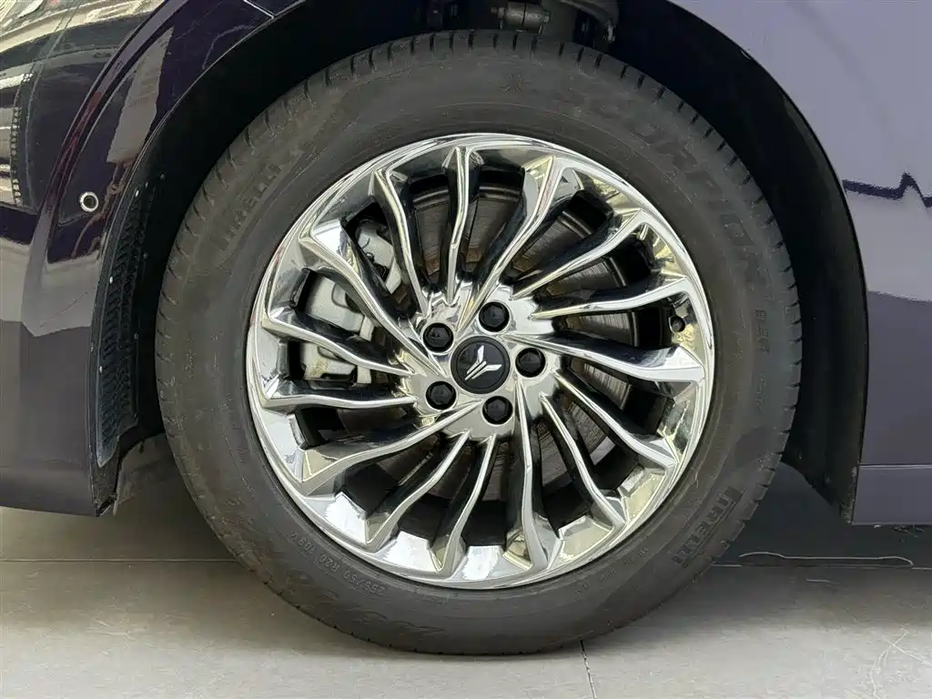 Voyah Dreamer 2024 PHEV Ultra Long Range Flagship Edition