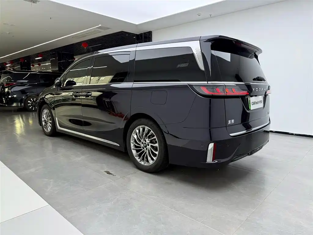 Voyah Dreamer 2024 PHEV Ultra Long Range Flagship Edition