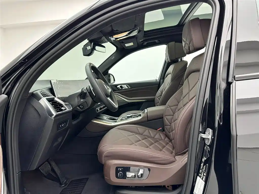 BMW X5 2026 xDrive 40Li M Sport Night Edition