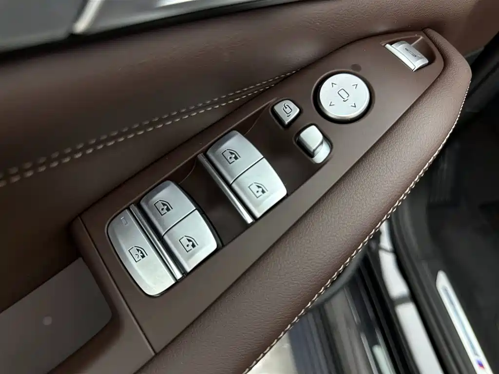 BMW X5 2026 xDrive 40Li M Sport Night Edition