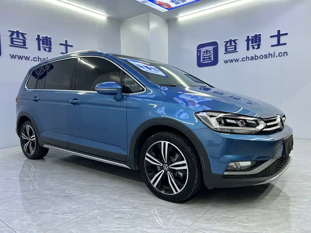Volkswagen Touran L 280 TSI DSG Cross 7-Seater 2021