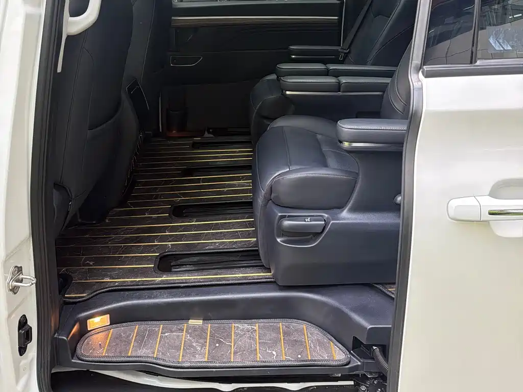 GAC Trumpchi M8 2023 Model Prestige Series 390T Premium Edition
