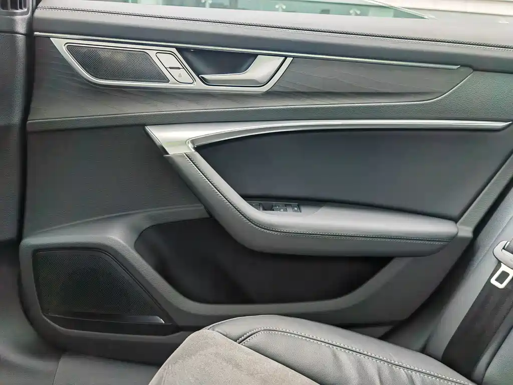 Audi A6L 2024 45 TFSI quattro Select Elegant Edition