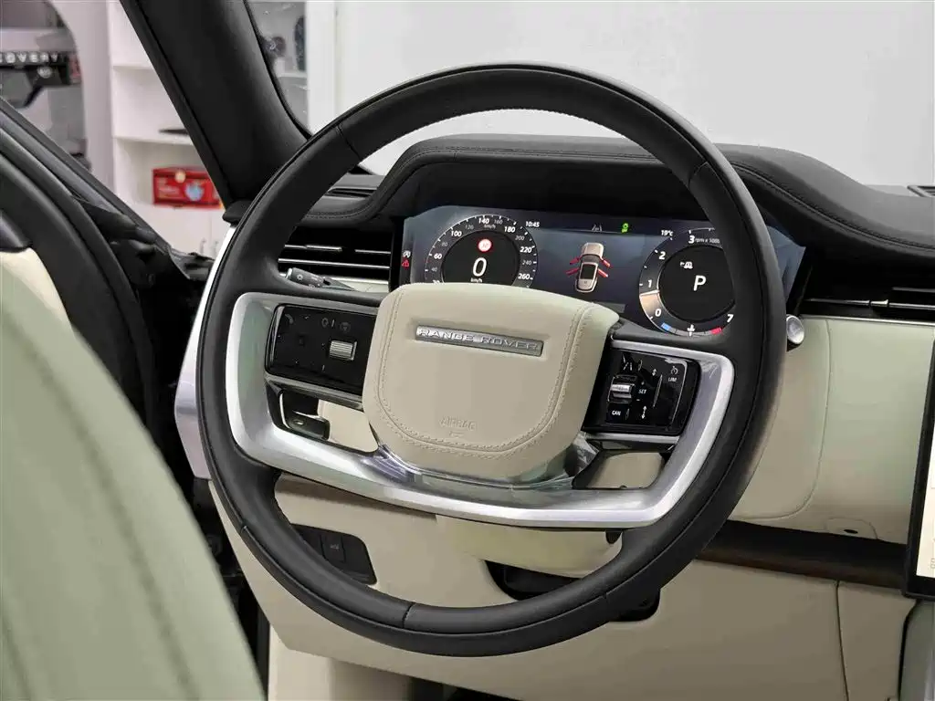 Range Rover 2025 3.0L 400PS Long Wheelbase