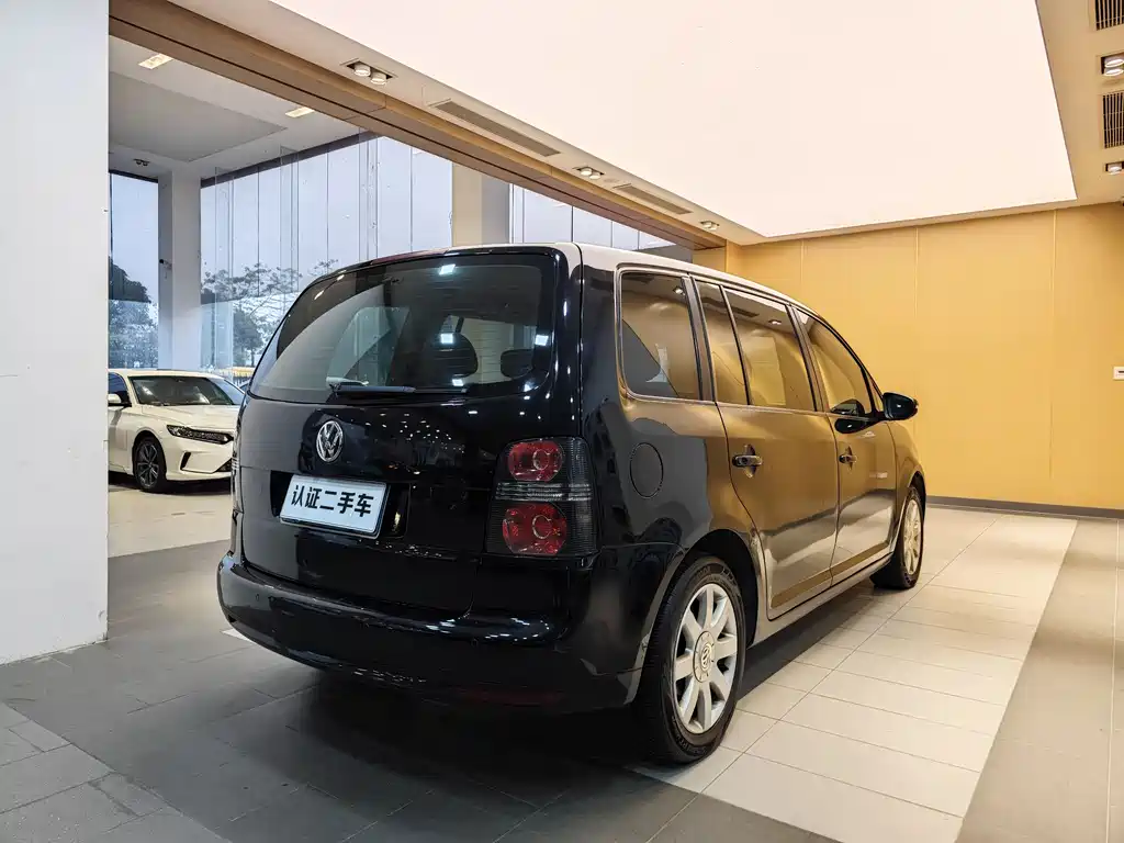 Volkswagen Touran 2011 1.4T Manual Zhishang Edition 5-seater