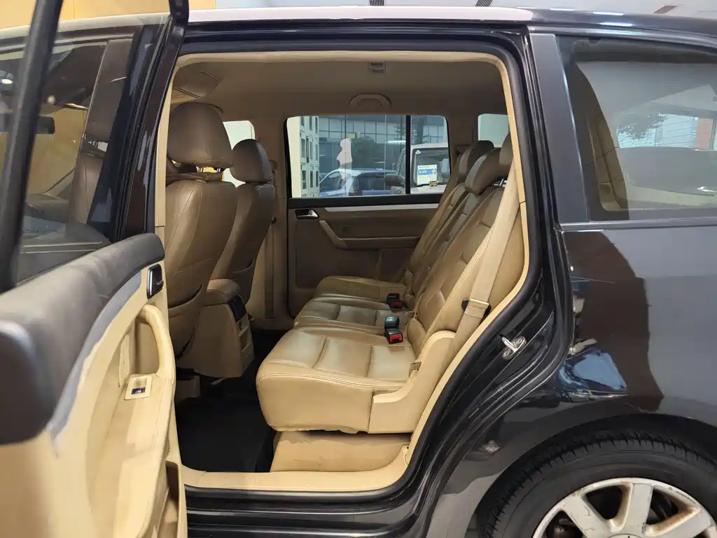 Volkswagen Touran 2011 1.4T Manual Zhishang Edition 5-seater