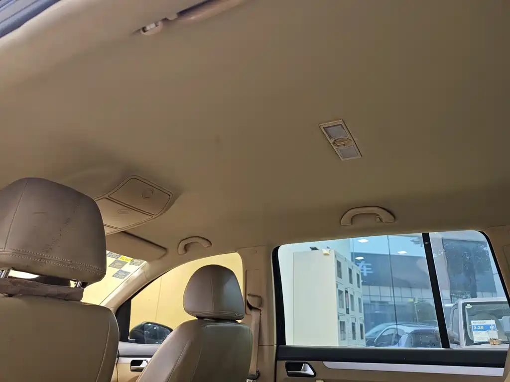 Volkswagen Touran 2011 1.4T Manual Zhishang Edition 5-seater