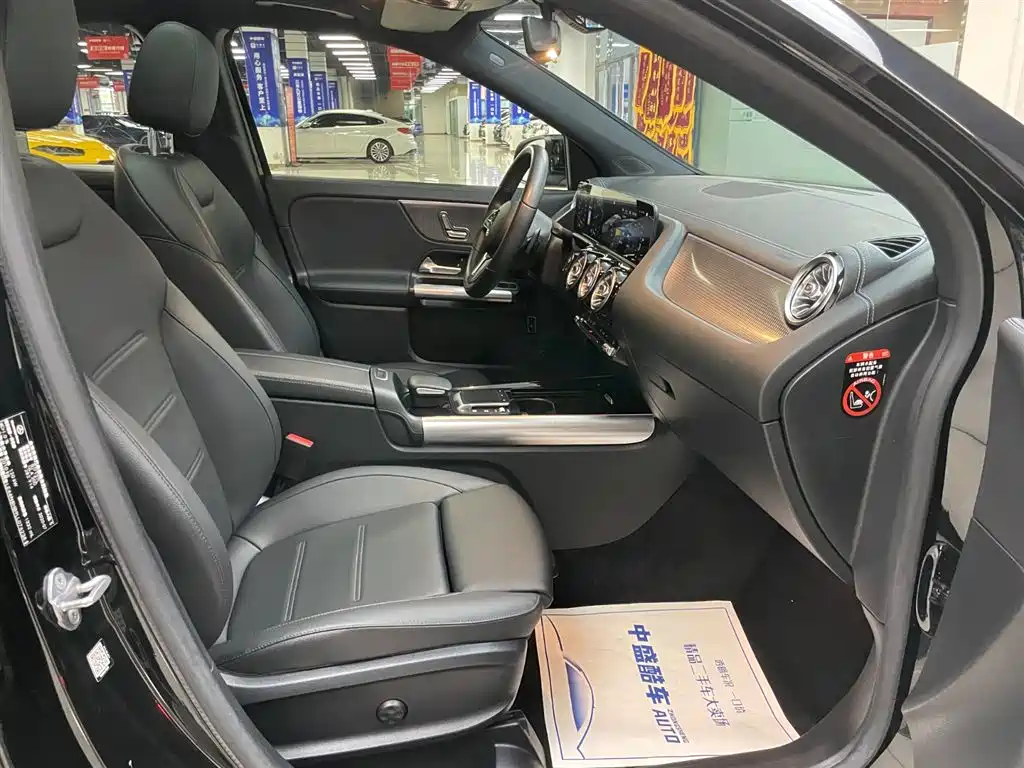 Mercedes-Benz GLA 200 2020