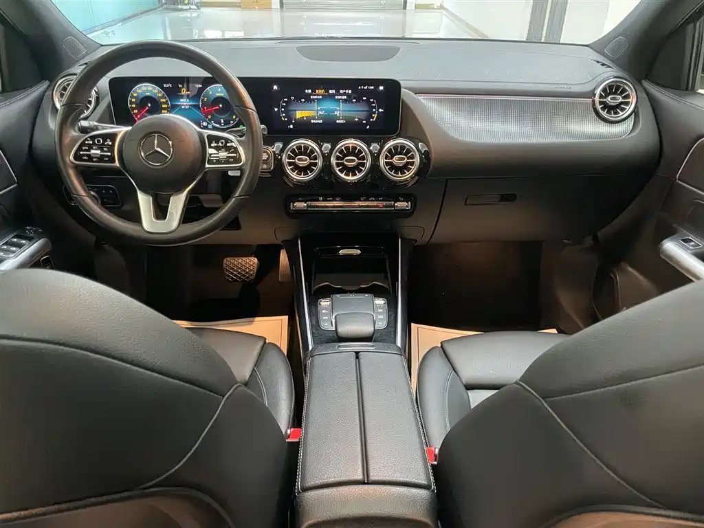 Mercedes-Benz GLA 200 2020