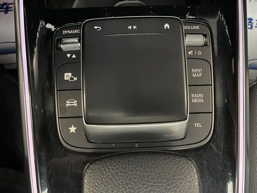 Mercedes-Benz GLA 200 2020