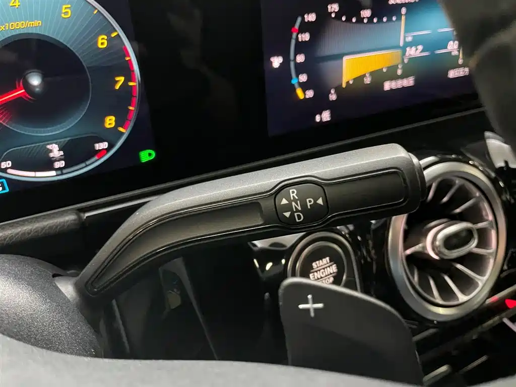 Mercedes-Benz GLA 200 2020