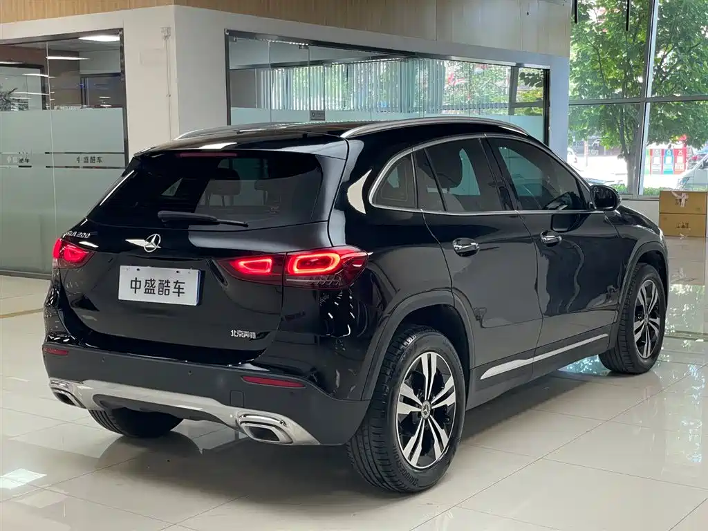 Mercedes-Benz GLA 200 2020
