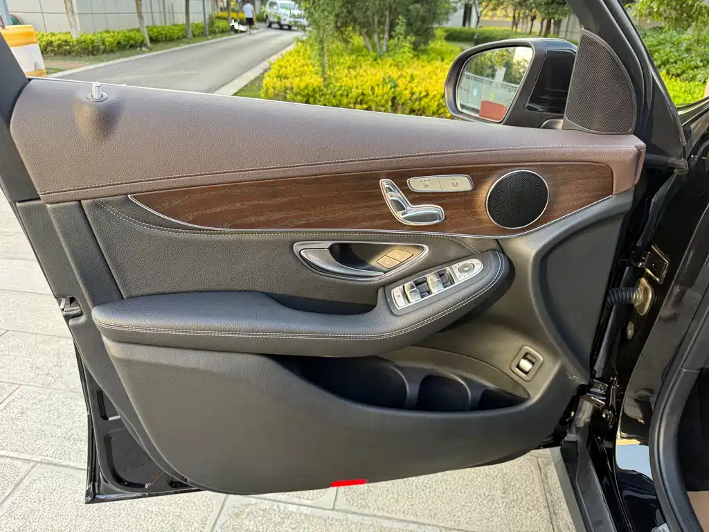 Mercedes-Benz GLC 2020 GLC 260 L 4MATIC Luxury