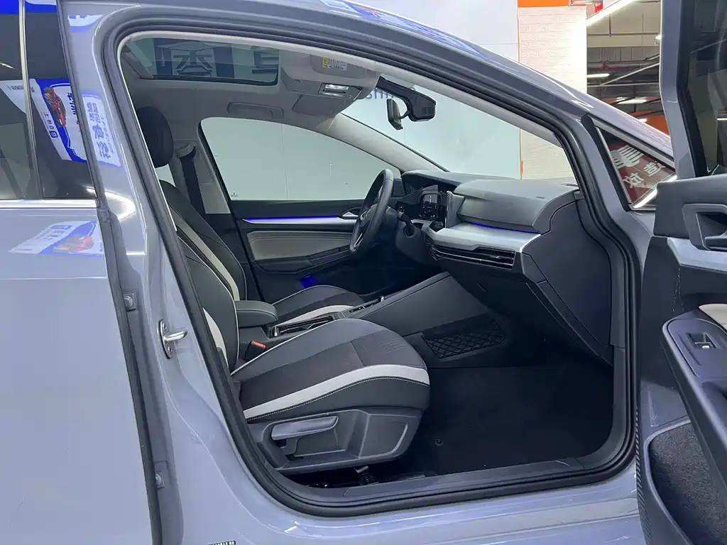 Volkswagen Golf 2023 280TSI DSG Pro