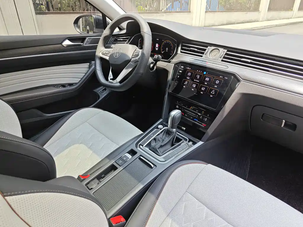 Magotan 2026 30 Million Edition 380TSI DSG Luxury