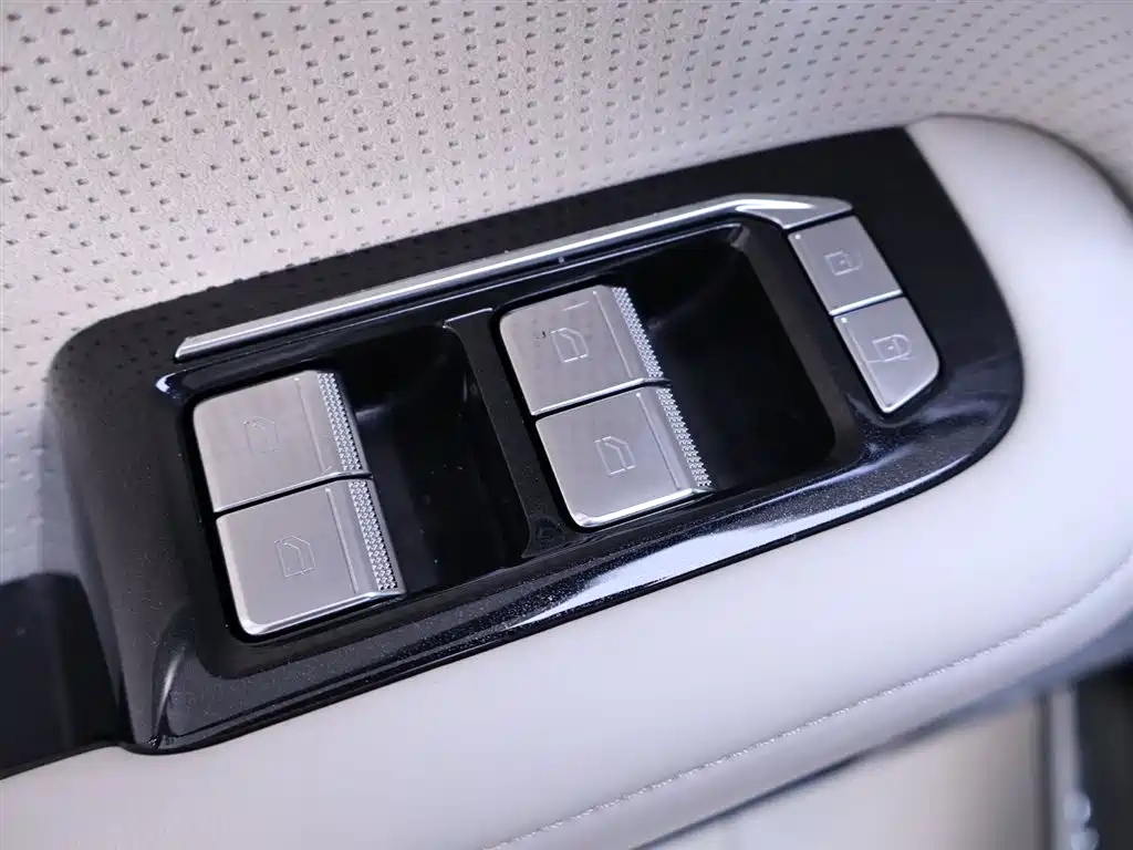 Zeekr 009 2024 7-Seater Aisle Edition AWD 108kWh