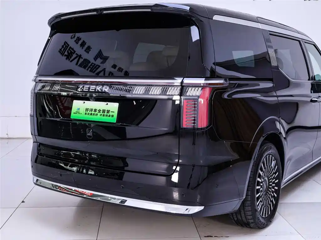 Zeekr 009 2024 7-Seater Aisle Edition AWD 108kWh