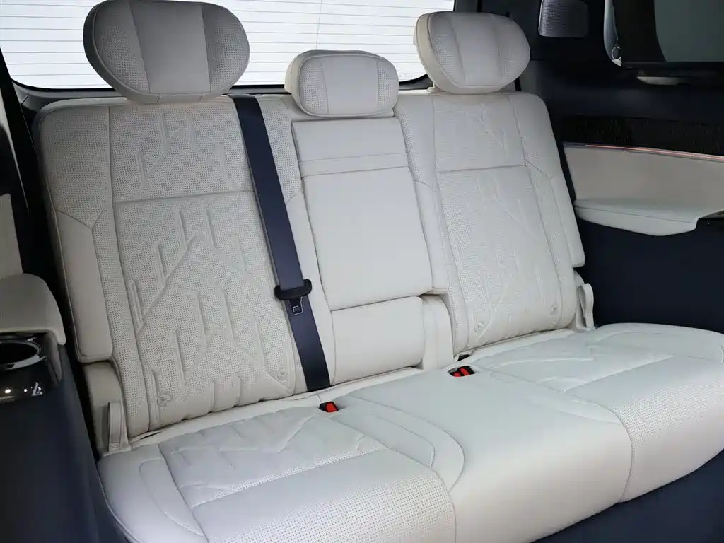 Zeekr 009 2024 7-Seater Aisle Edition AWD 108kWh
