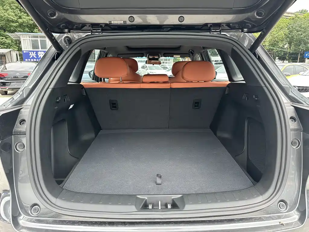 Changan CS75 PLUS 2025 Edition Fourth Generation 1.5T New Blue Whale Smart Flagship Model