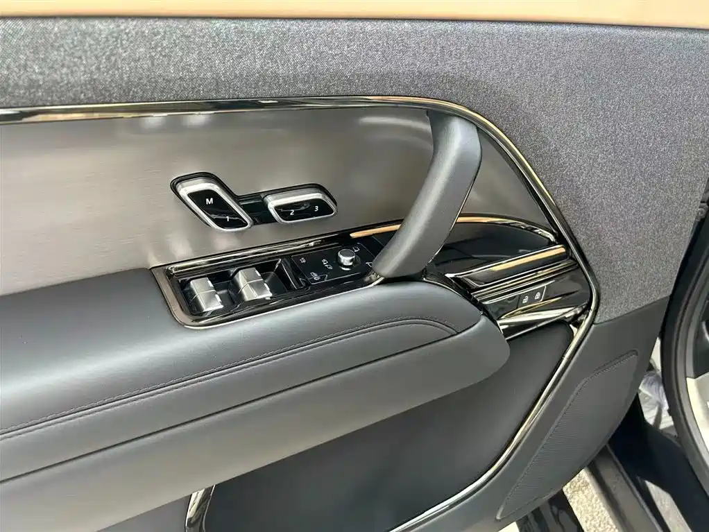 2026 Range Rover Sport 400PS Dynamic SE
