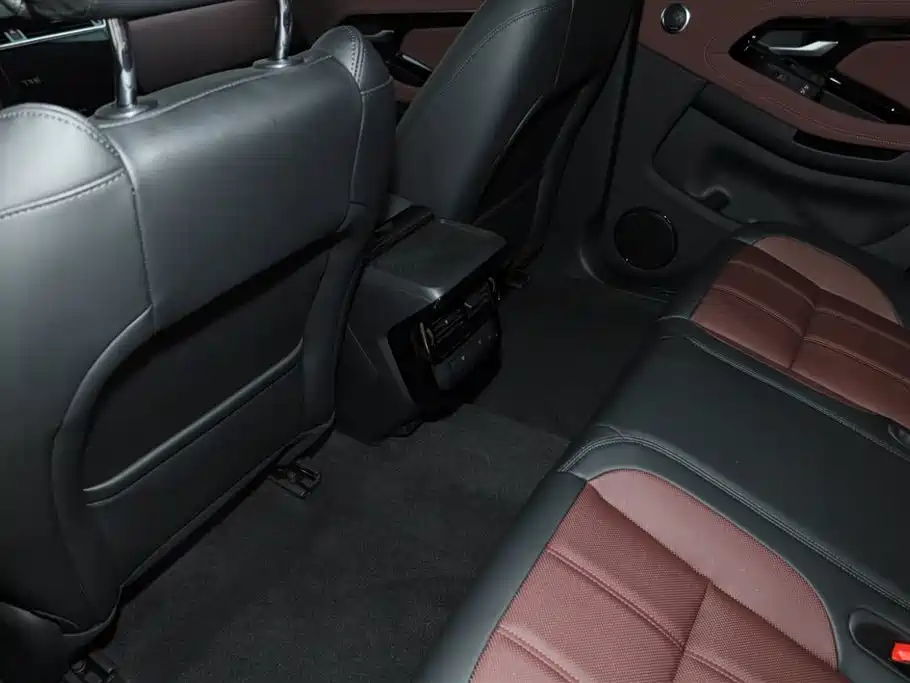 Range Rover Evoque L 2026 SE