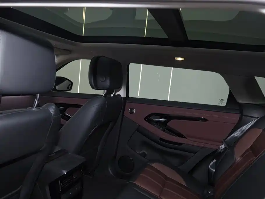 Range Rover Evoque L 2026 SE