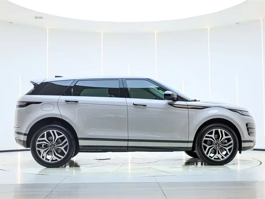 Range Rover Evoque L 2026 SE