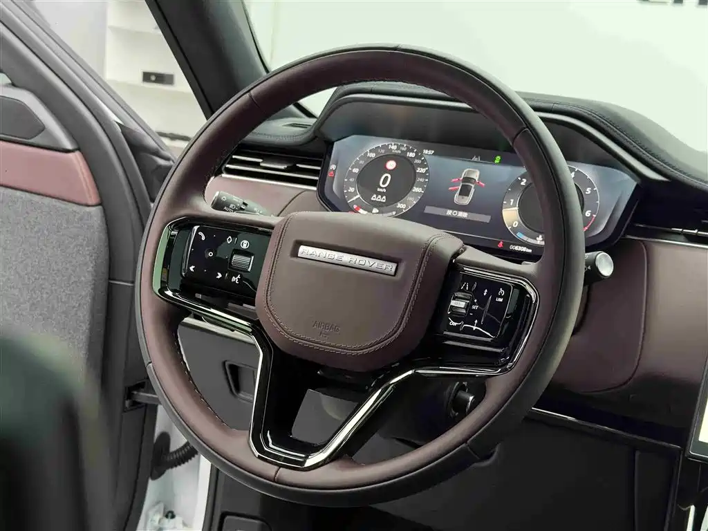 Range Rover Sport 2025 400PS Dynamic SE