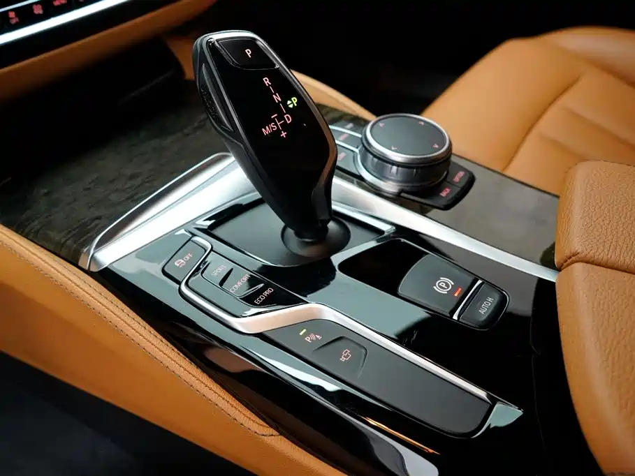 BMW 5 Series 2019 530Li Leading Edition M Sport Package