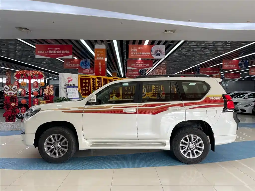 Prado 2019 3.5L Automatic TX-L Premium Edition Rear-Mounted Spare Tire