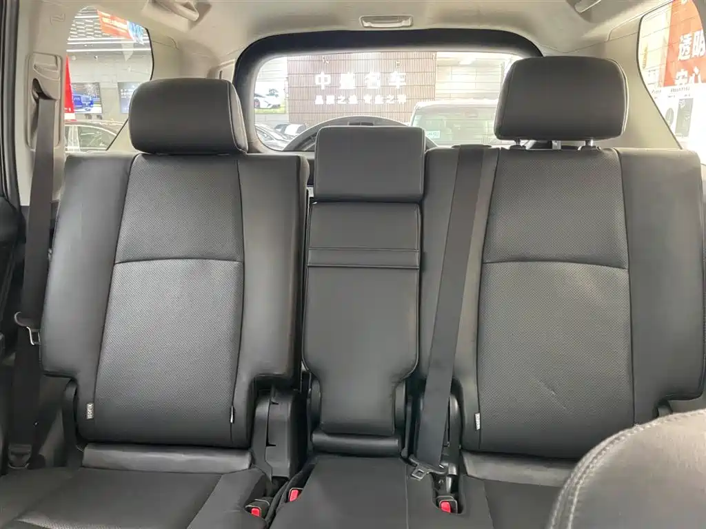 Prado 2019 3.5L Automatic TX-L Premium Edition Rear-Mounted Spare Tire