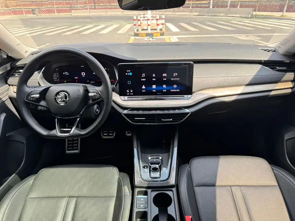 Skoda Octavia 2021 PRO TSI280 DSG Flagship Edition