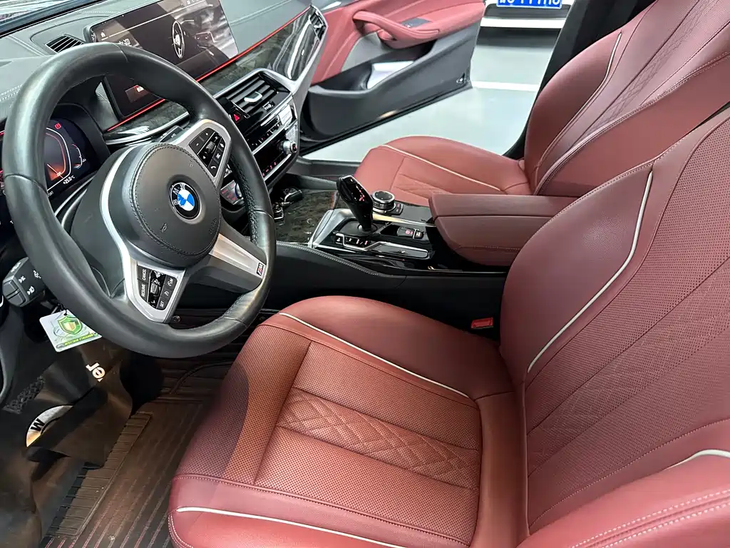 BMW 5 Series 2022 Facelift II 525Li M Sport Package