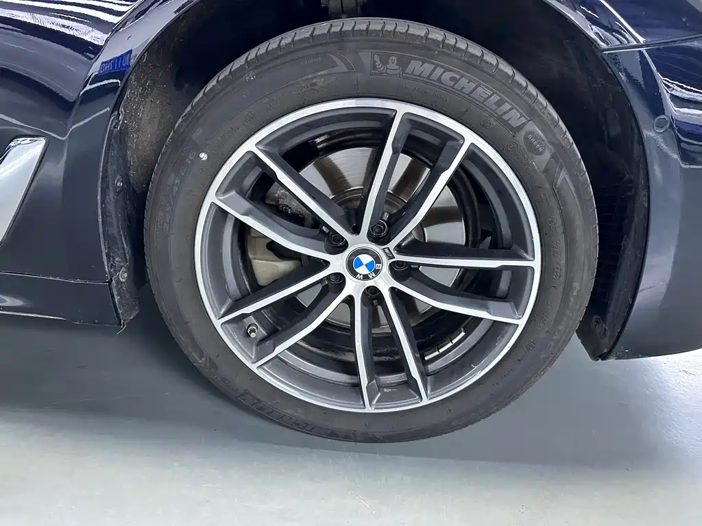 BMW 5 Series 2022 Facelift II 525Li M Sport Package