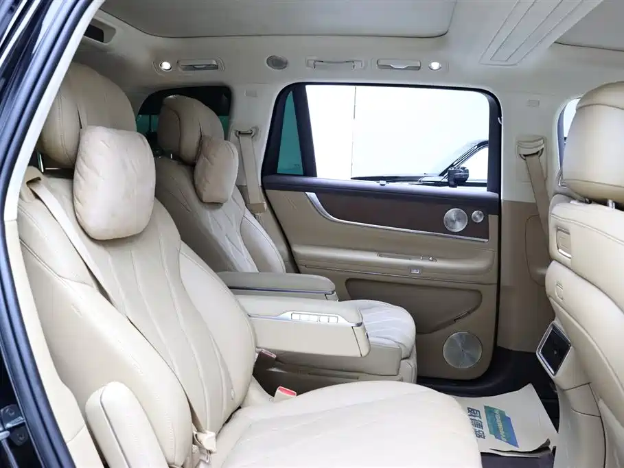 AITO M9 2025 EREV Ultra Edition 52kWh 6-Seater with 192-Line LiDAR