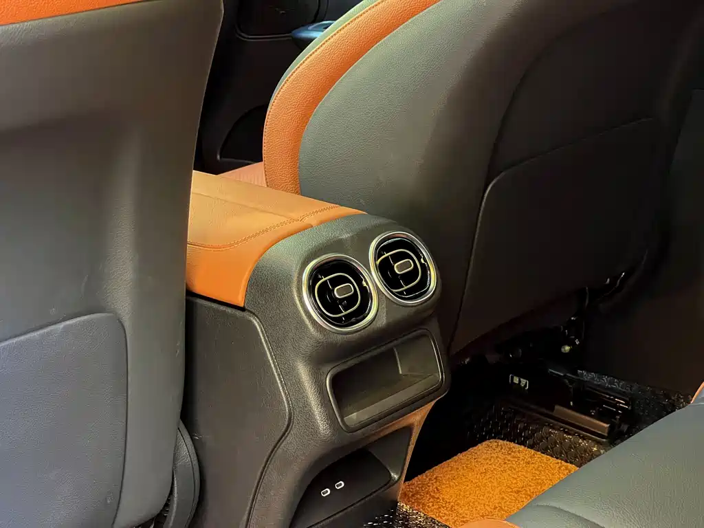 Mercedes-Benz GLC Coupe 2024 GLC 260 4MATIC Coupe SUV
