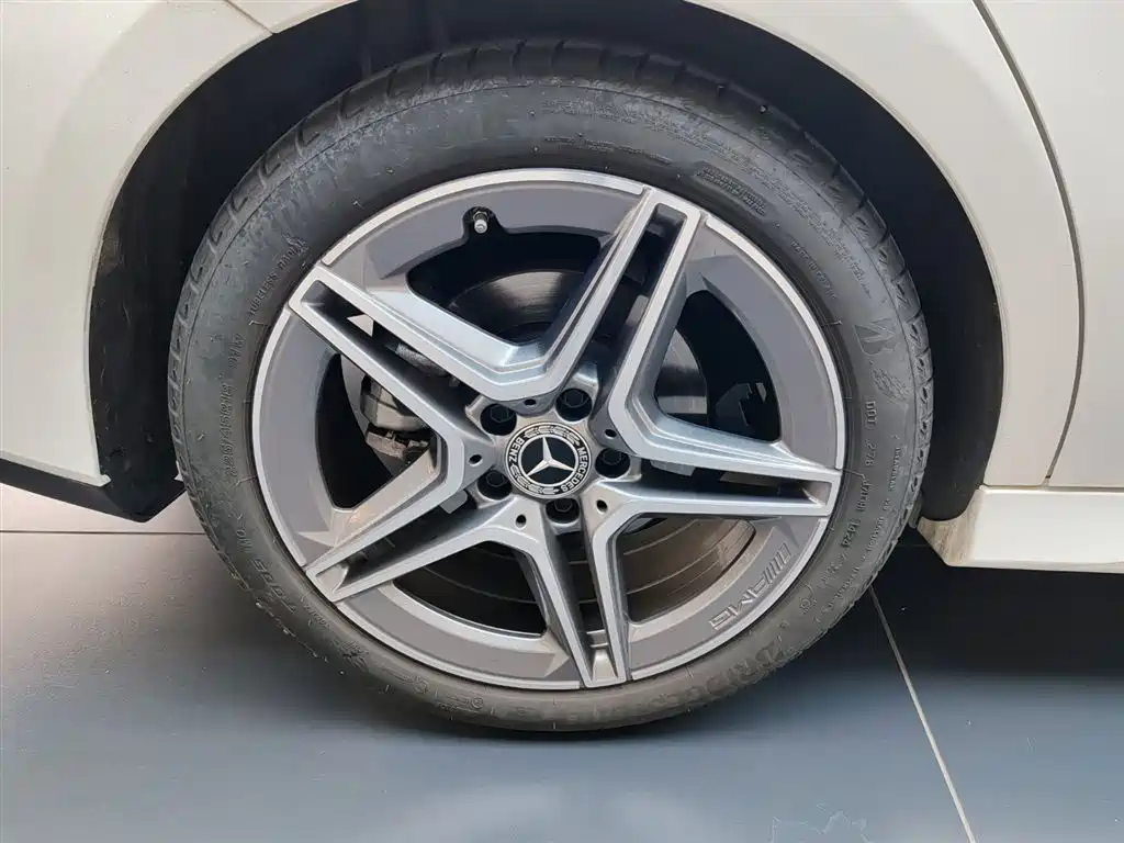 Mercedes-Benz CLA 200 2024 Model