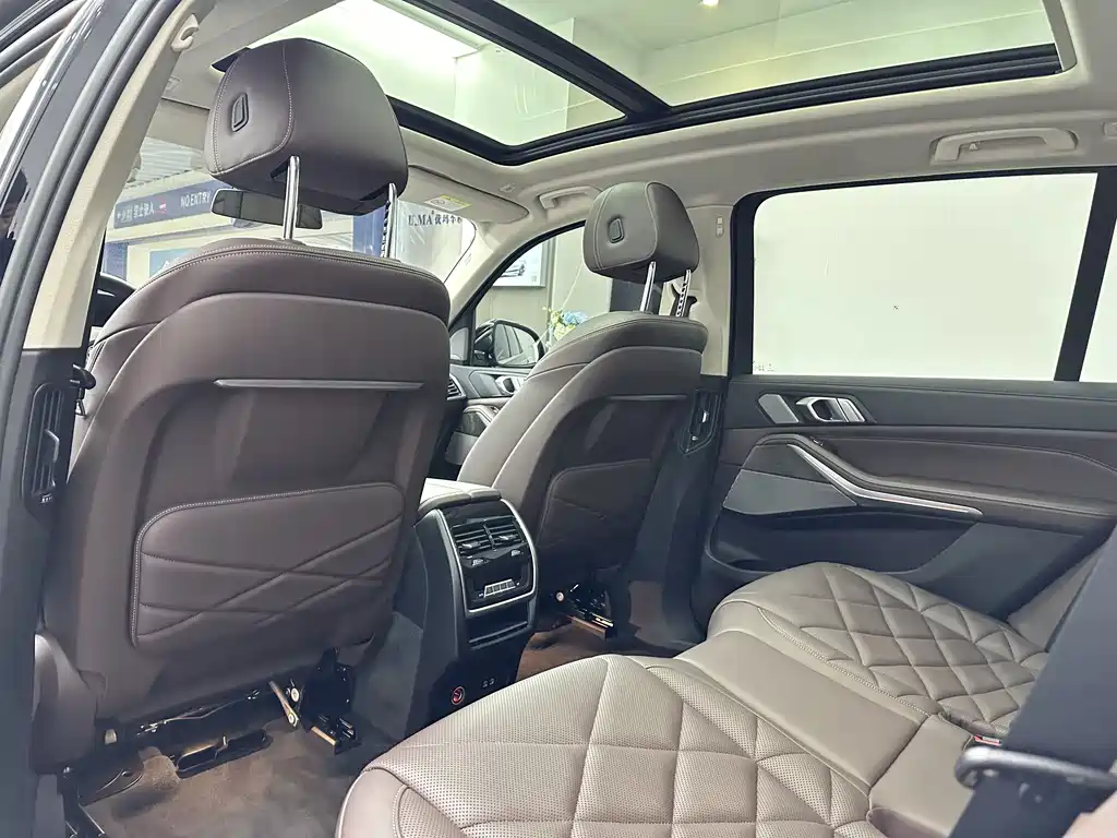 BMW X5 2022 xDrive 30Li Exclusive M Sport Package