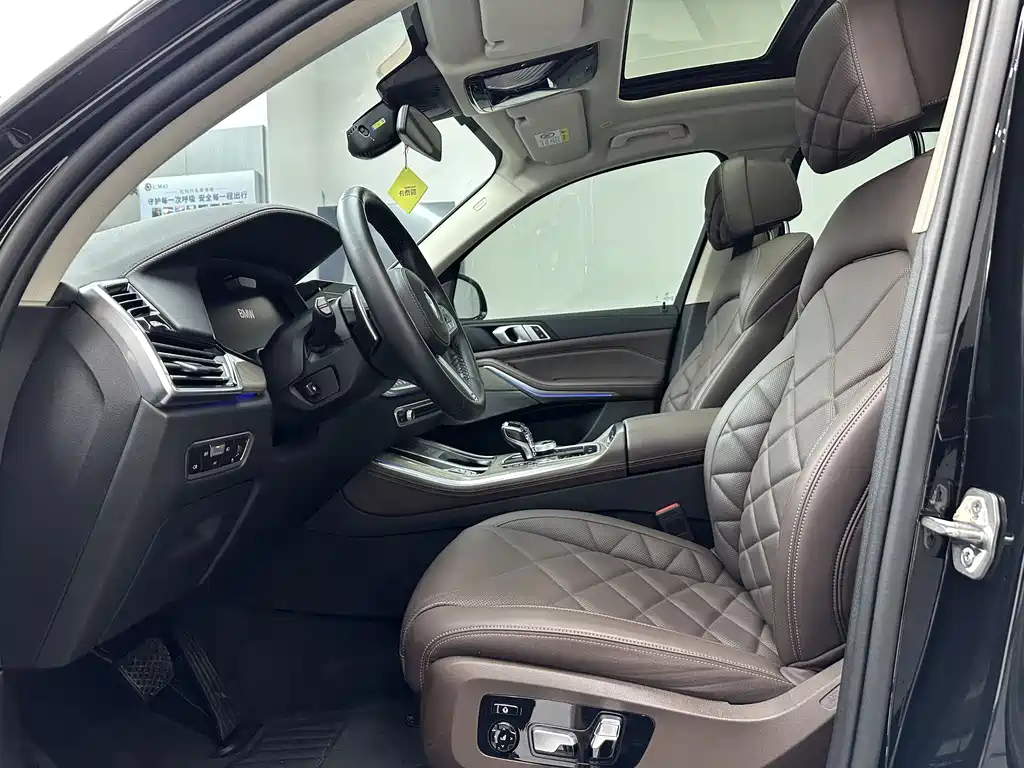 BMW X5 2022 xDrive 30Li Exclusive M Sport Package