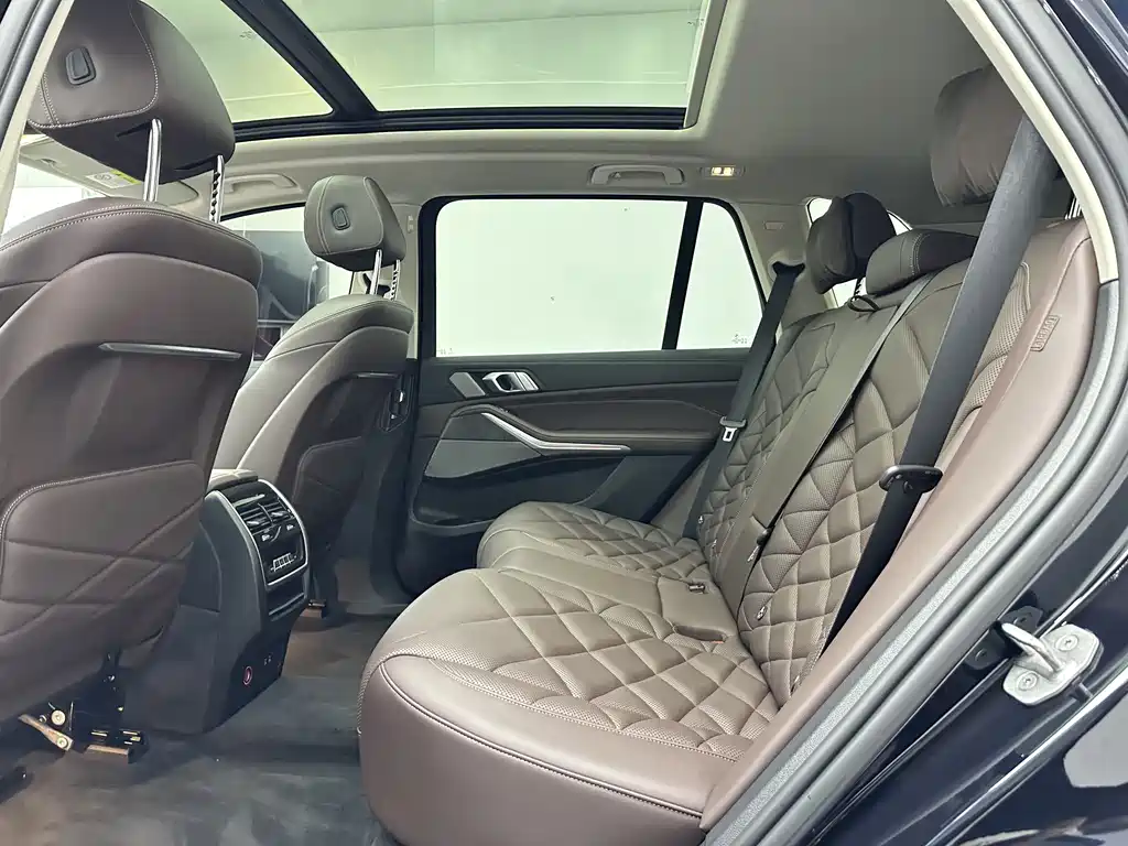 BMW X5 2022 xDrive 30Li Exclusive M Sport Package