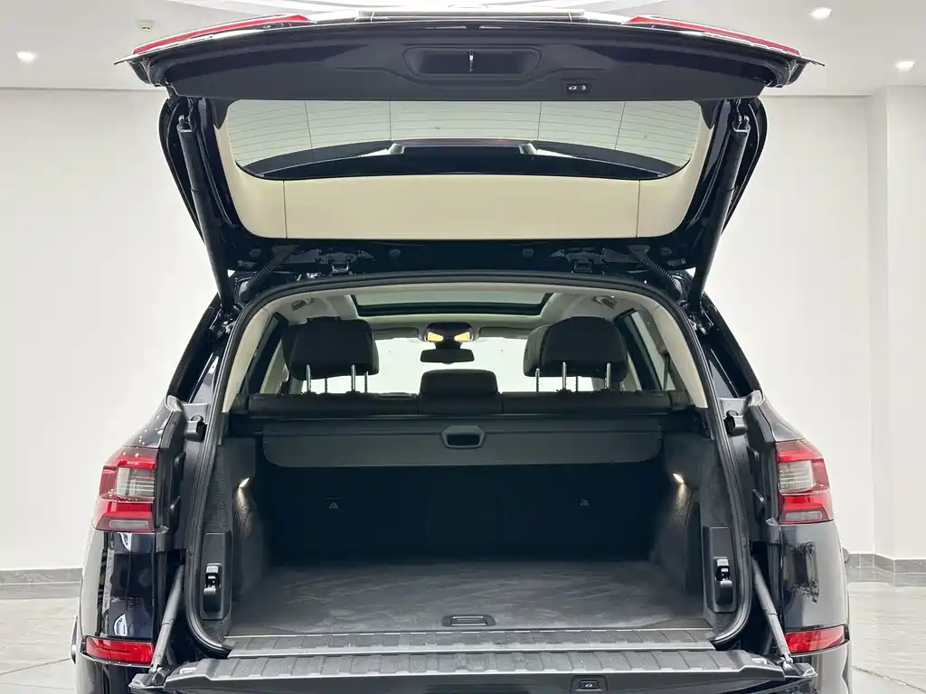 BMW X5 2022 xDrive 30Li Exclusive M Sport Package