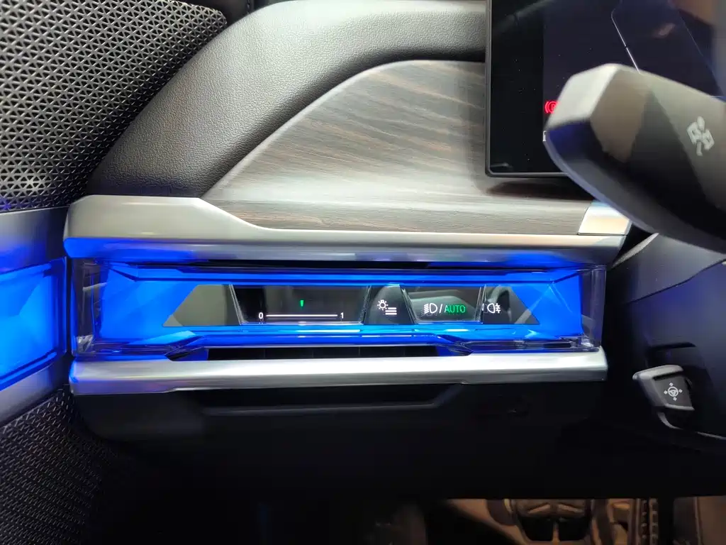 BMW 7 Series 2023 740Li Leading Edition M Sport Package