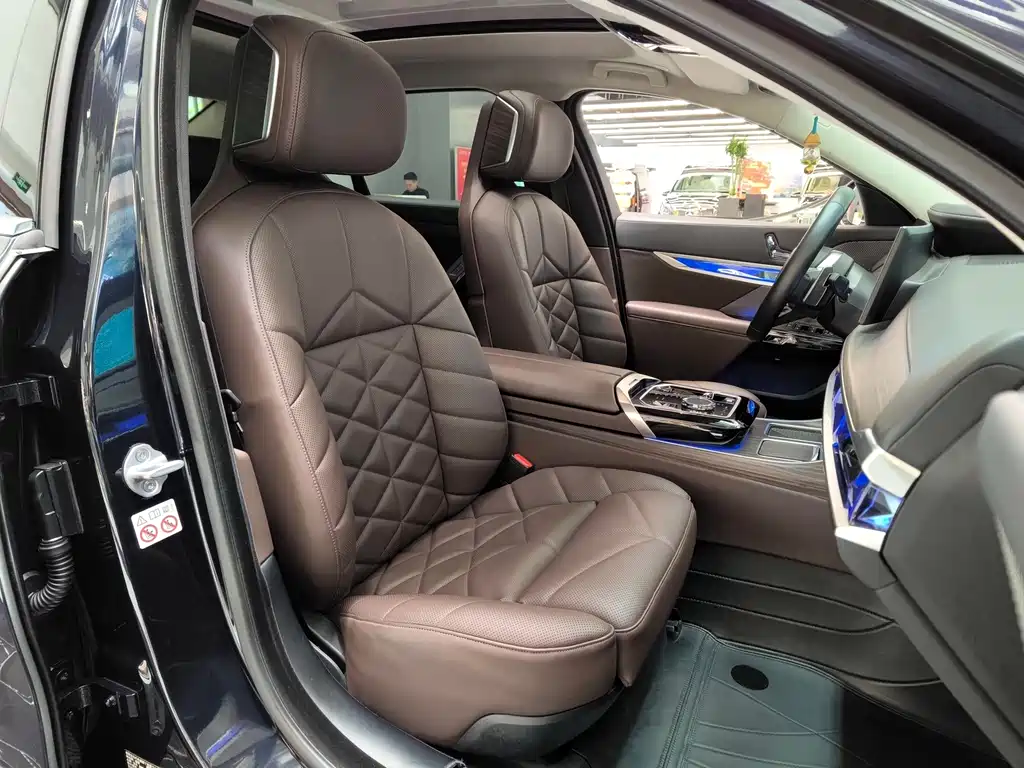 BMW 7 Series 2023 740Li Leading Edition M Sport Package