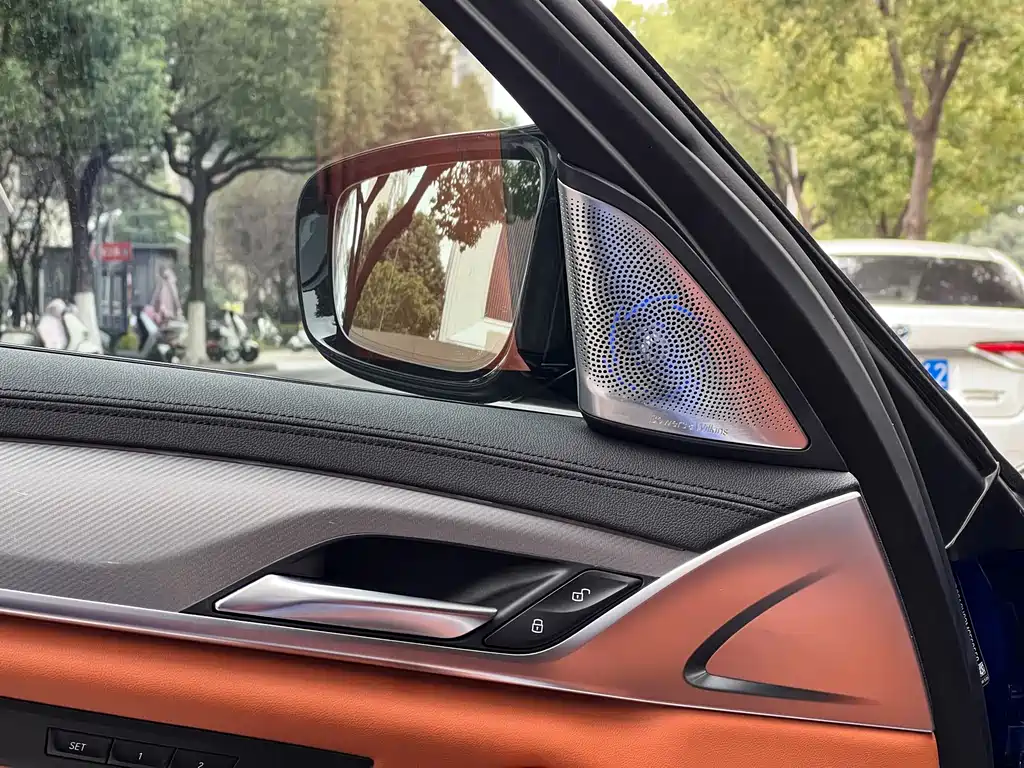 BMW M5 2021