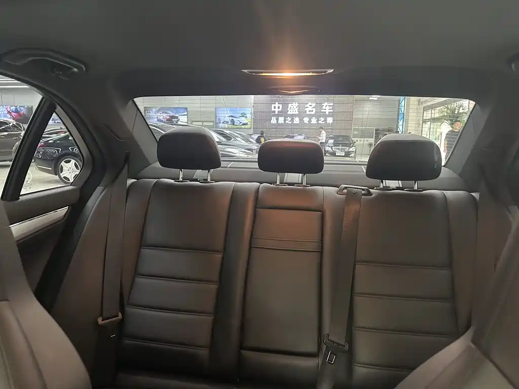 Mercedes-Benz C-Class AMG 2010 AMG C 63 Dynamic Edition Enhanced Version